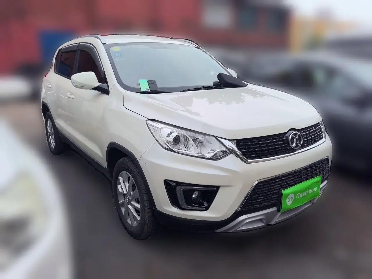 BAIC Senova X35 2016 1.5L Manual Elite Edition — миниатюра 3