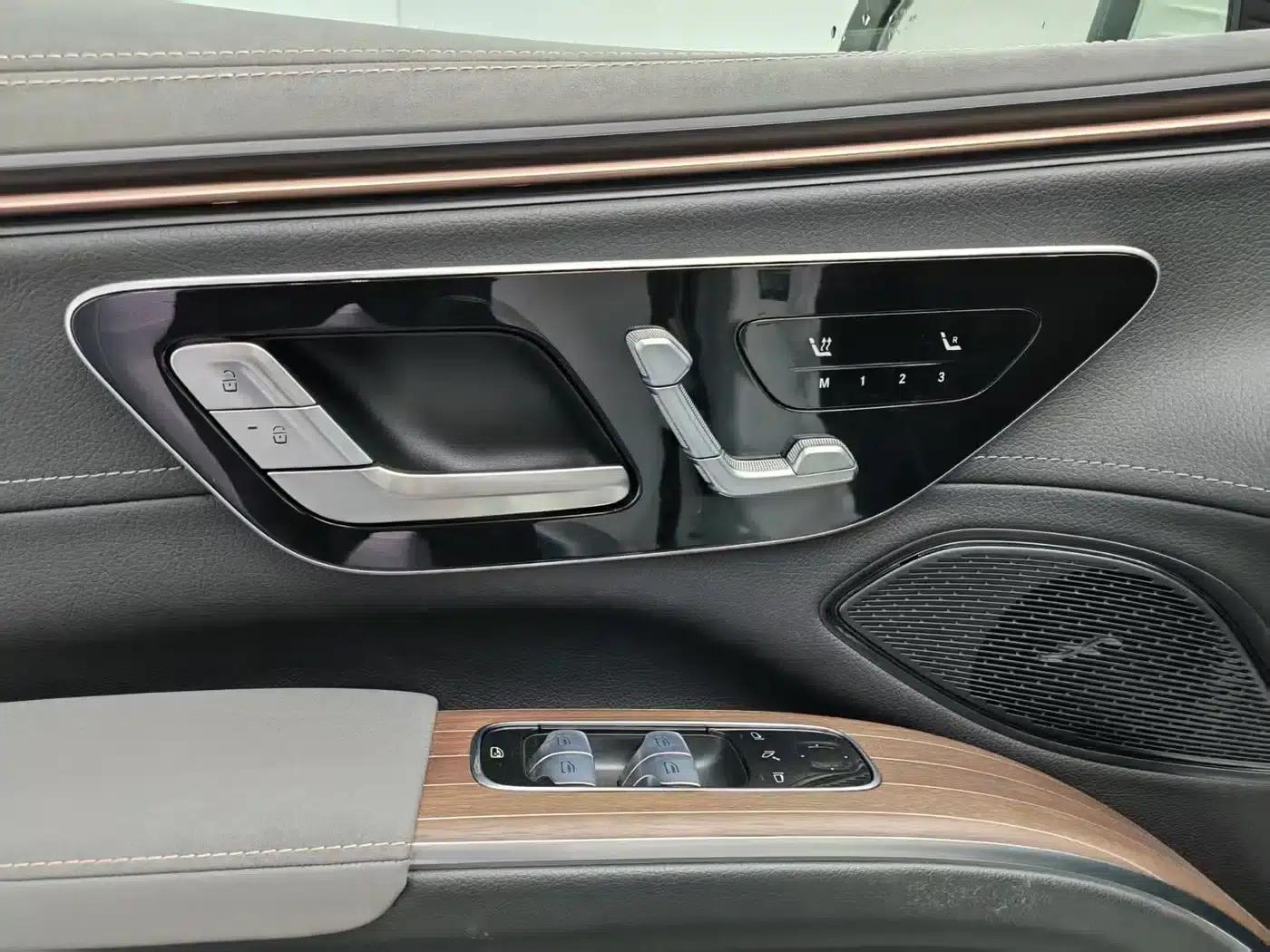 Mercedes-Benz EQS SUV 2023 450 4MATIC Pioneer Edition — миниатюра 13