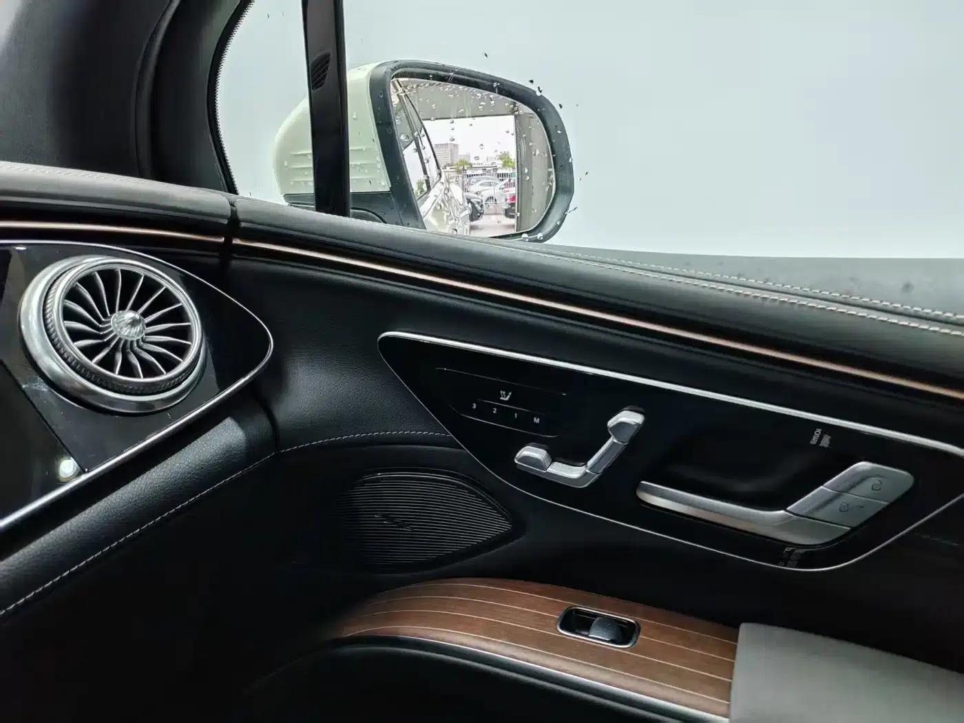 Mercedes-Benz EQS SUV 2023 450 4MATIC Pioneer Edition — миниатюра 14