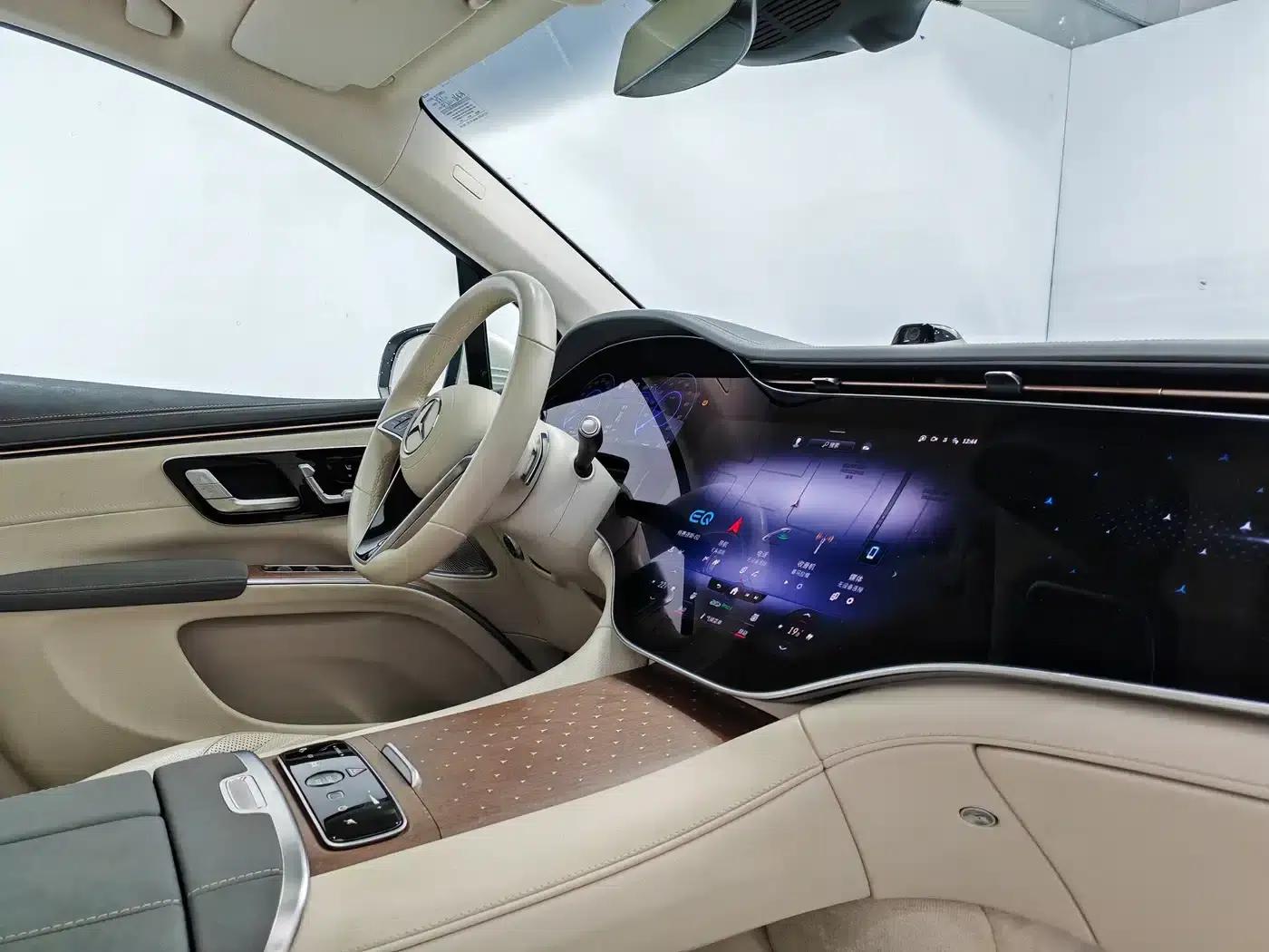 Mercedes-Benz EQS SUV 2023 450 4MATIC Luxury Edition — миниатюра 47
