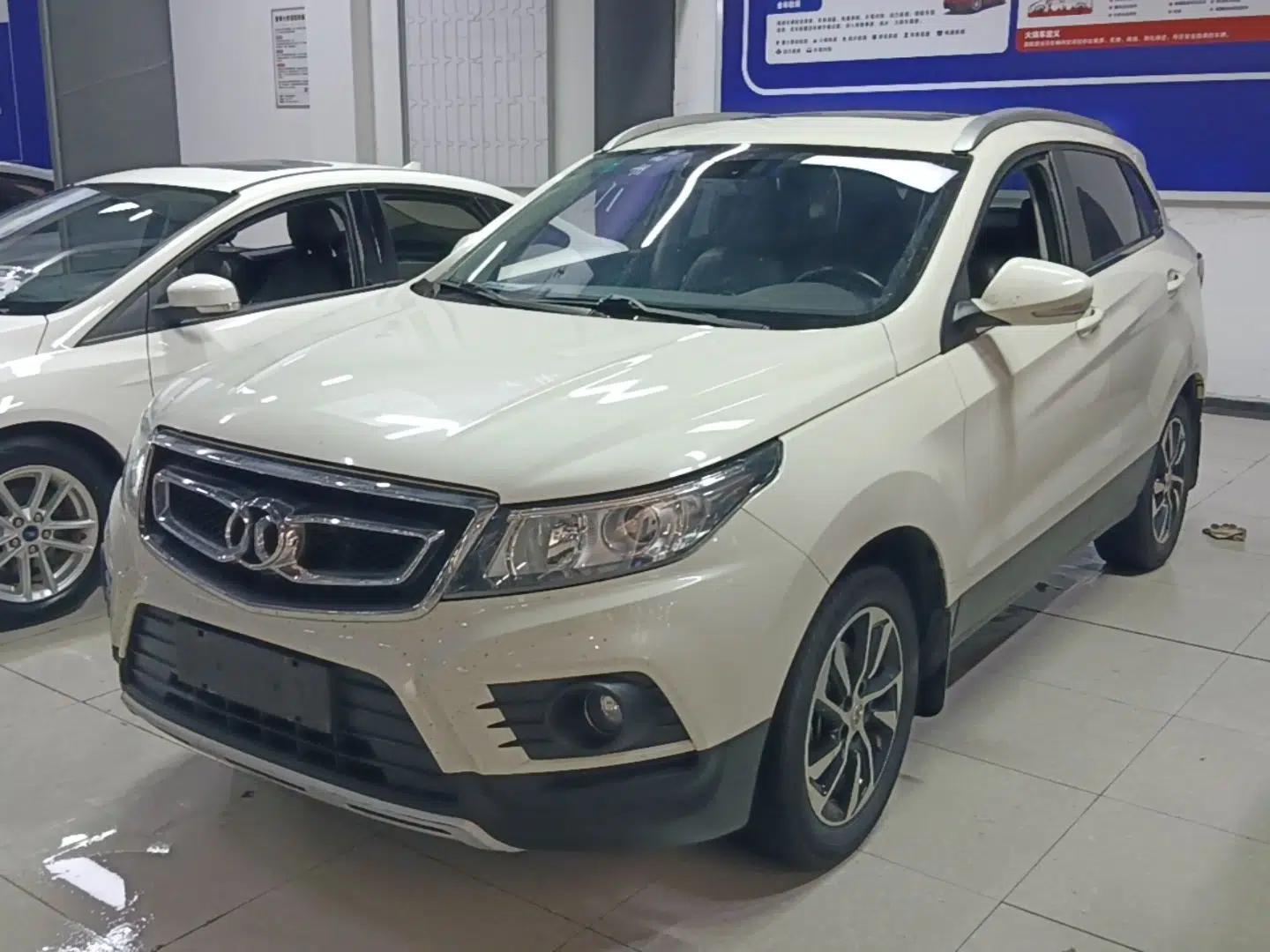 BAIC Senova X55 2016 1.5T CVT Elite Edition — миниатюра 1