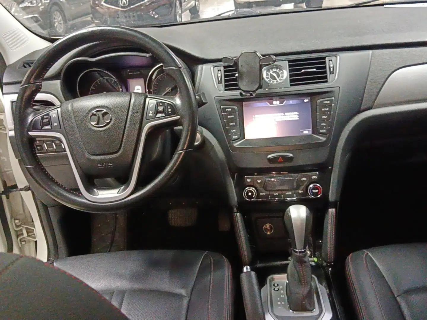 BAIC Senova X55 2016 1.5T CVT Elite Edition — миниатюра 13
