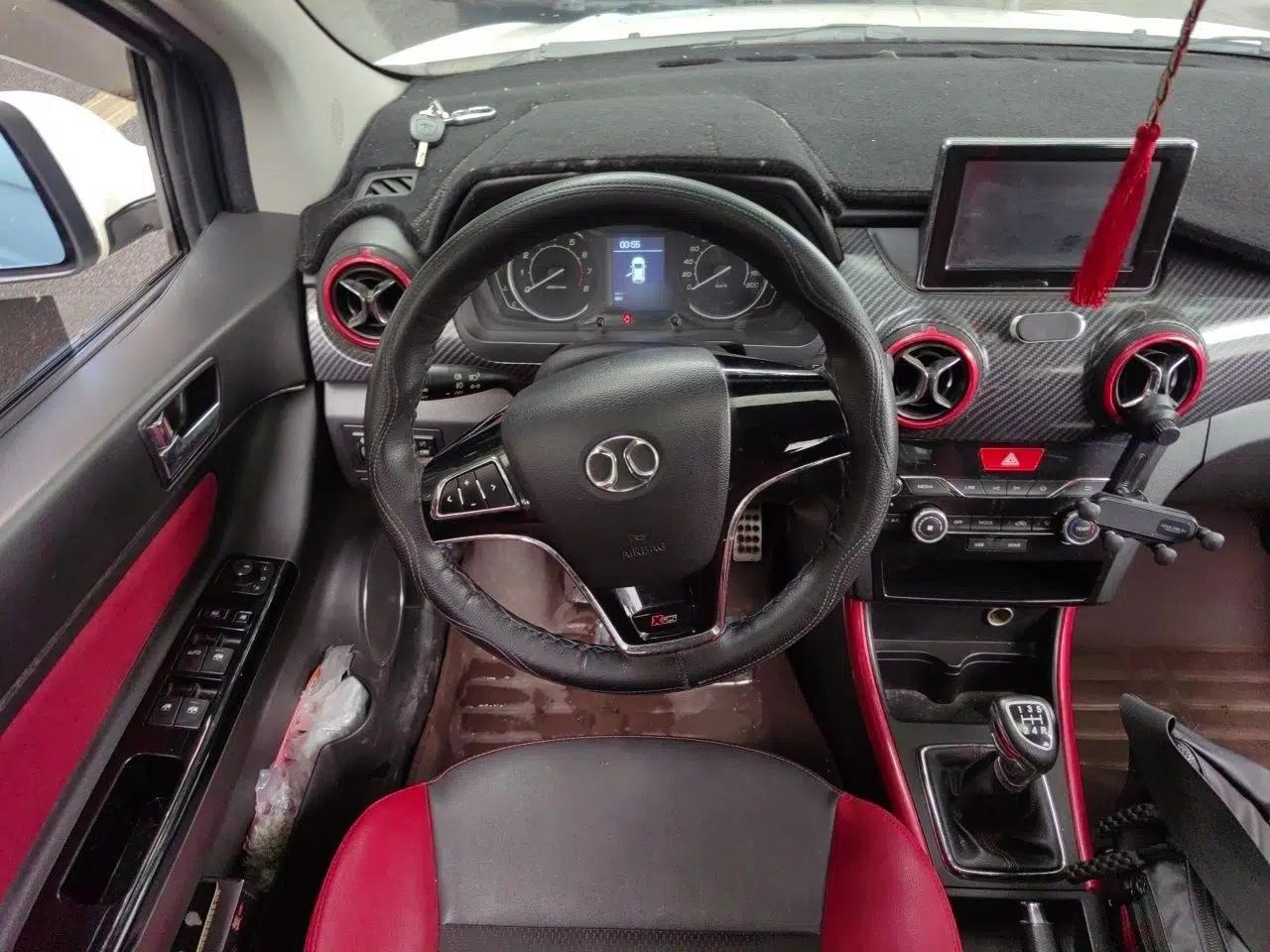 BAIC Senova X25 2015 1.5L Manual Elite Edition — миниатюра 11