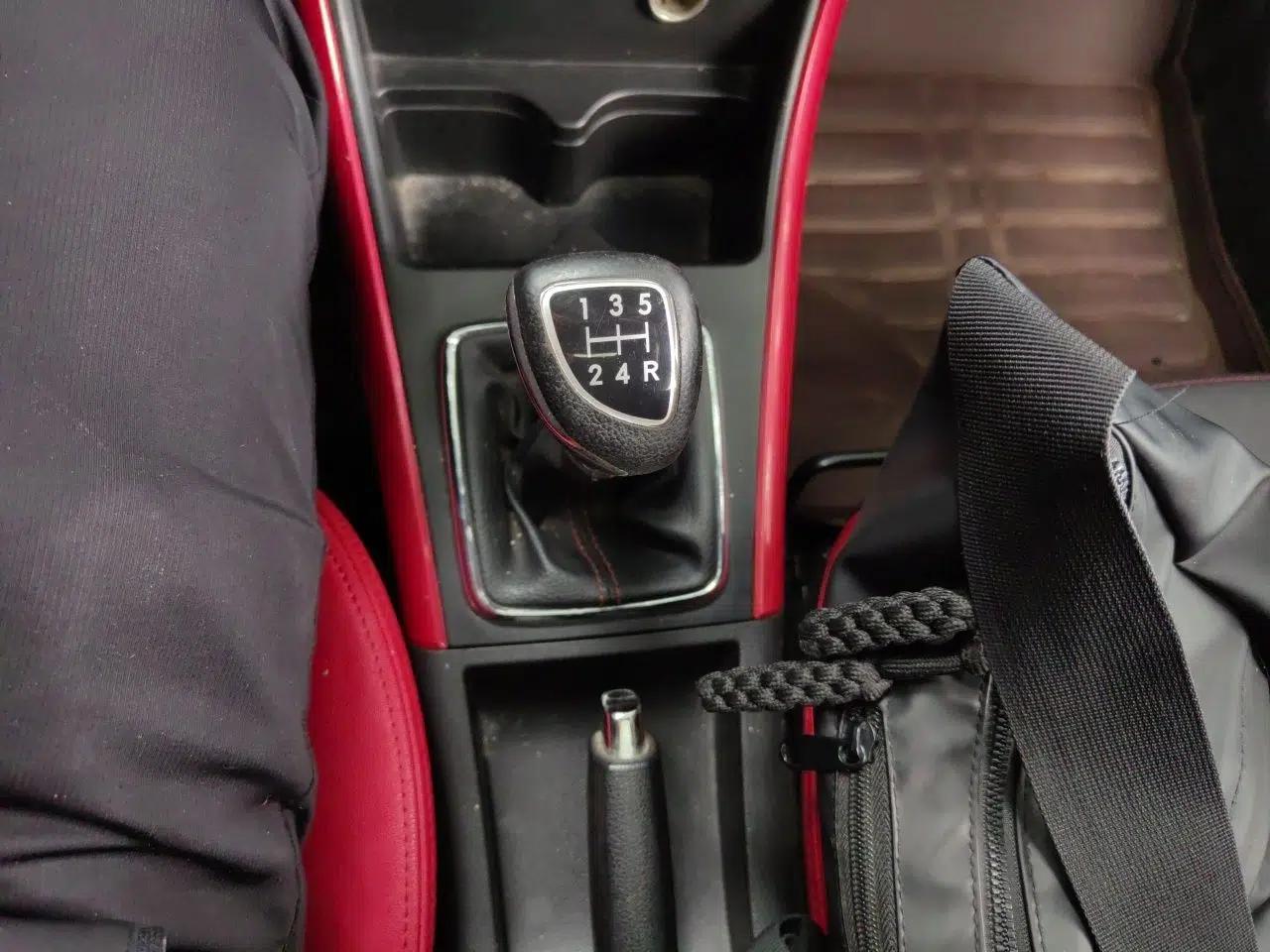 BAIC Senova X25 2015 1.5L Manual Elite Edition — миниатюра 15