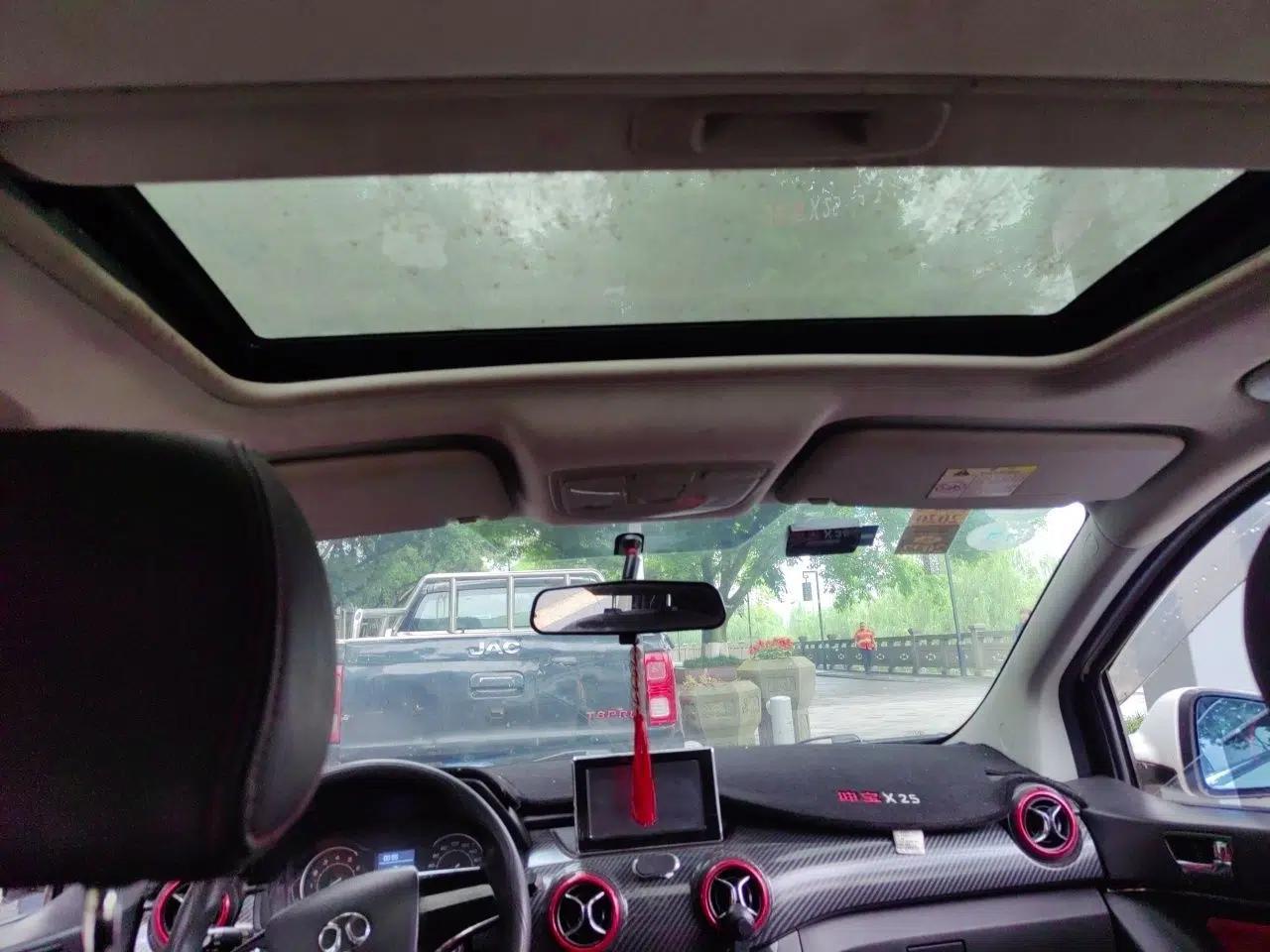 BAIC Senova X25 2015 1.5L Manual Elite Edition — миниатюра 19