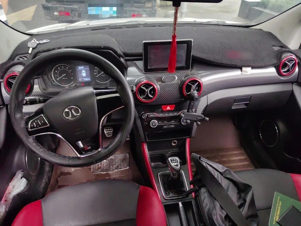 BAIC Senova X25 2015 1.5L Manual Elite Edition — миниатюра 10