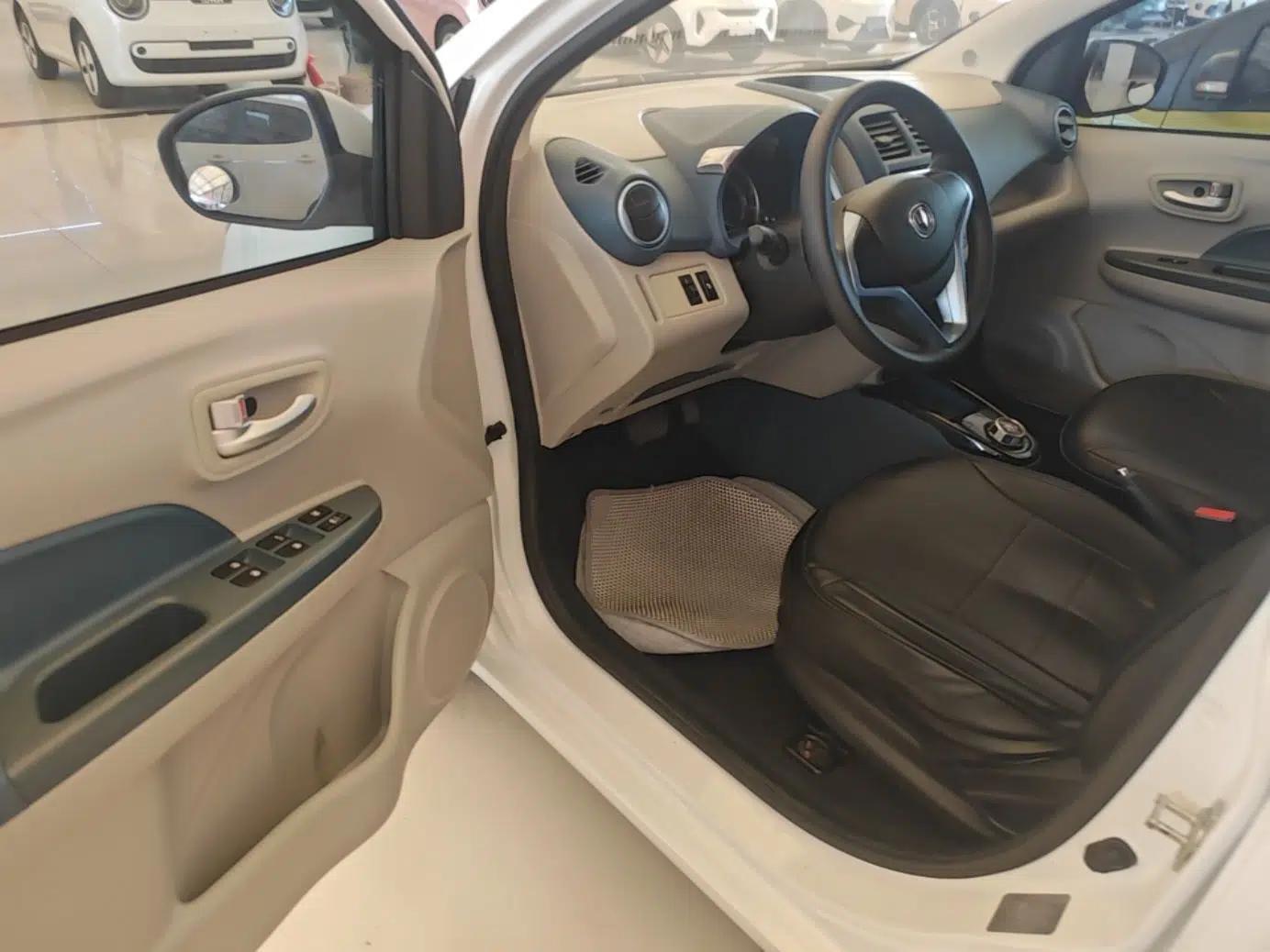 CHANGAN Benni E-Star 2021 National Edition Colorful Version Lithium Iron Phosphate (31.18 kWh) — миниатюра 19