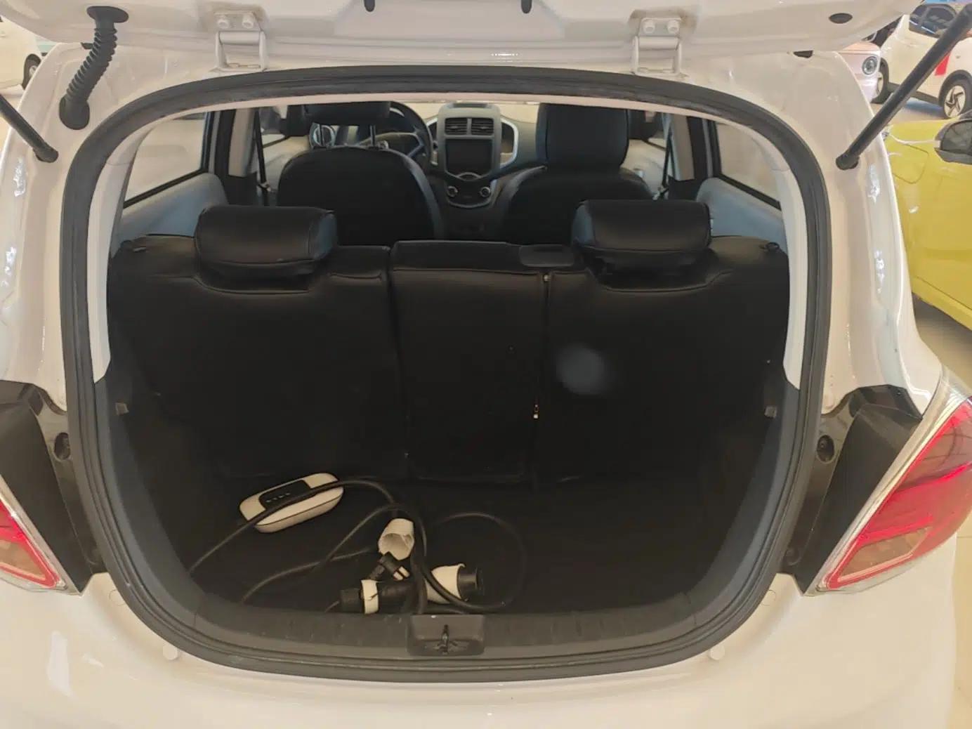 CHANGAN Benni E-Star 2021 National Edition Colorful Version Lithium Iron Phosphate (31.18 kWh) — миниатюра 22