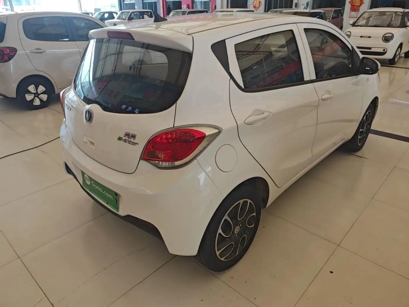 CHANGAN Benni E-Star 2021 National Edition Colorful Version Lithium Iron Phosphate (31.18 kWh) — миниатюра 6
