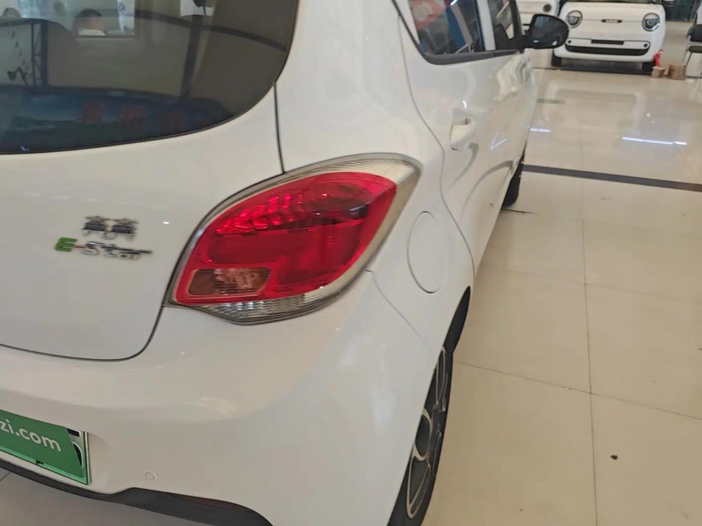 CHANGAN Benni E-Star 2021 National Edition Colorful Version Lithium Iron Phosphate (31.18 kWh) — миниатюра 7