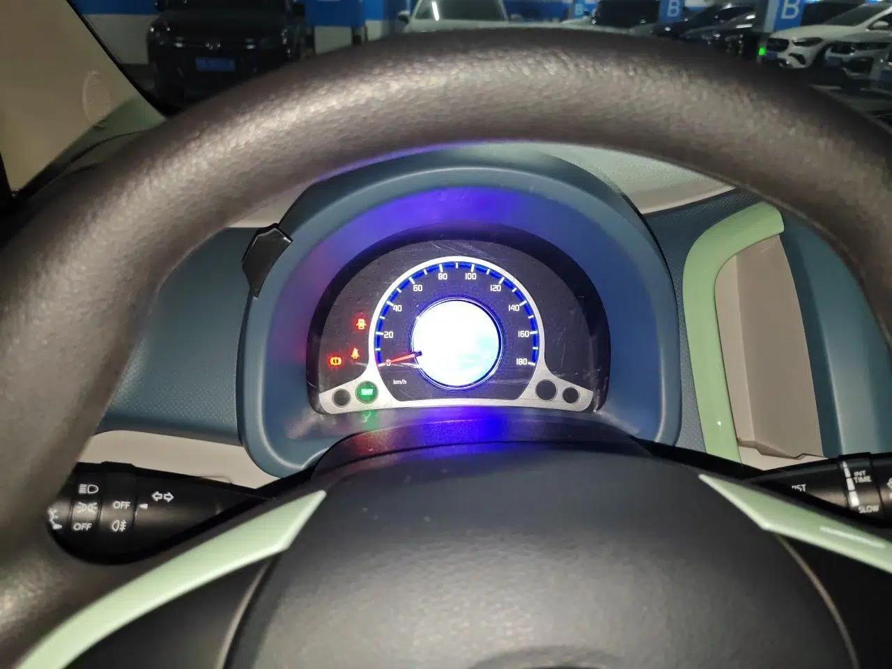 CHANGAN Benni E-Star 2021 National Edition Colorful Version Lithium Iron Phosphate (31.86 kWh) — миниатюра 8
