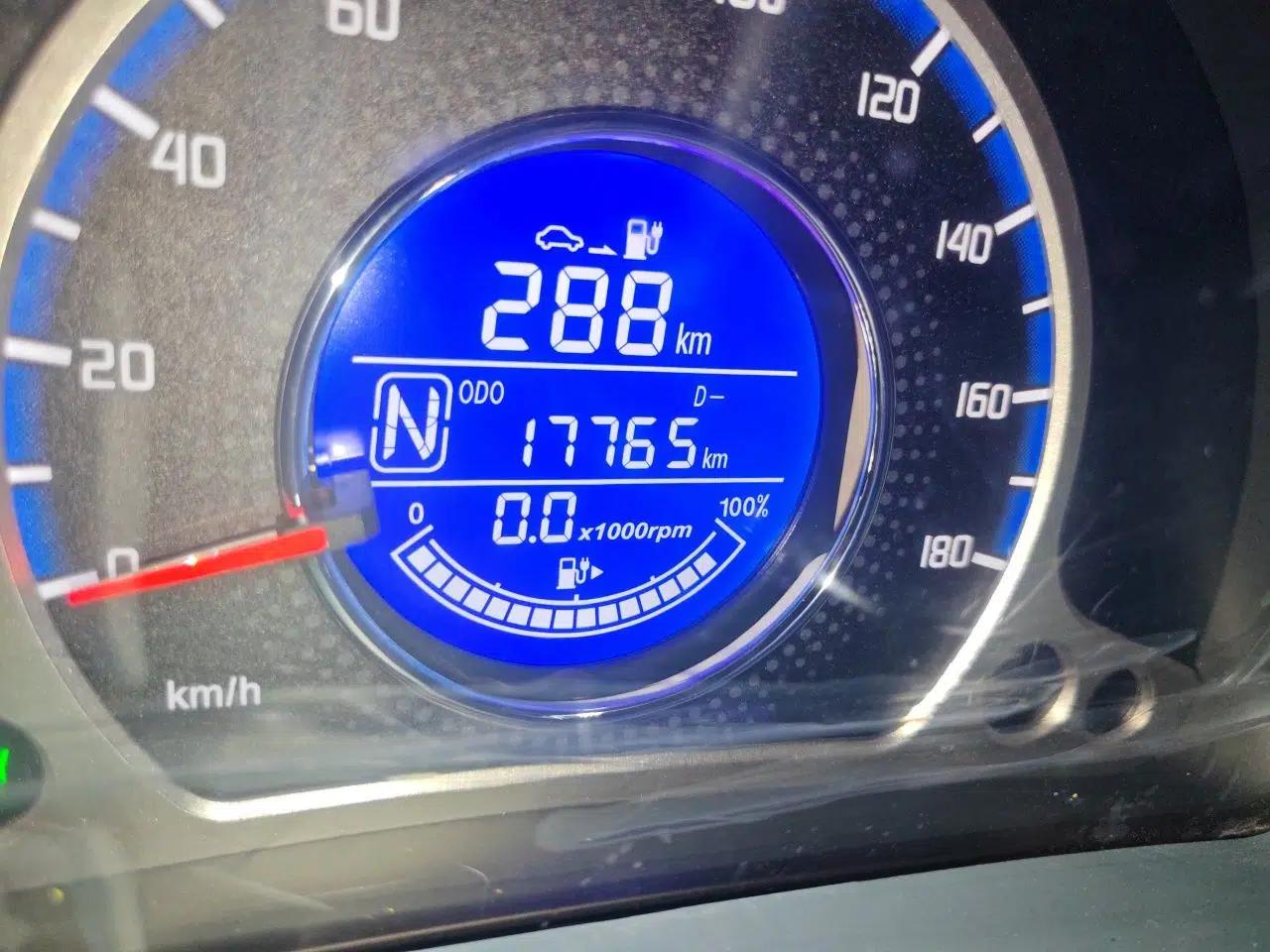 CHANGAN Benni E-Star 2021 National Edition Colorful Version Lithium Iron Phosphate (31.86 kWh) — миниатюра 9