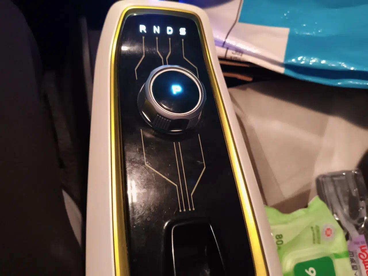 CHANGAN Benni E-Star 2022 Charming Edition Colorful Model Lithium-Ion Battery — миниатюра 15