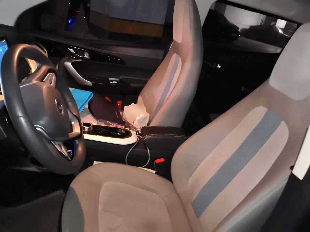 CHANGAN Benni E-Star 2022 Charming Edition Colorful Model Lithium-Ion Battery — миниатюра 16