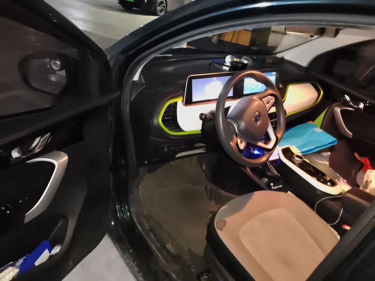 CHANGAN Benni E-Star 2022 Charming Edition Colorful Model Lithium-Ion Battery — миниатюра 17