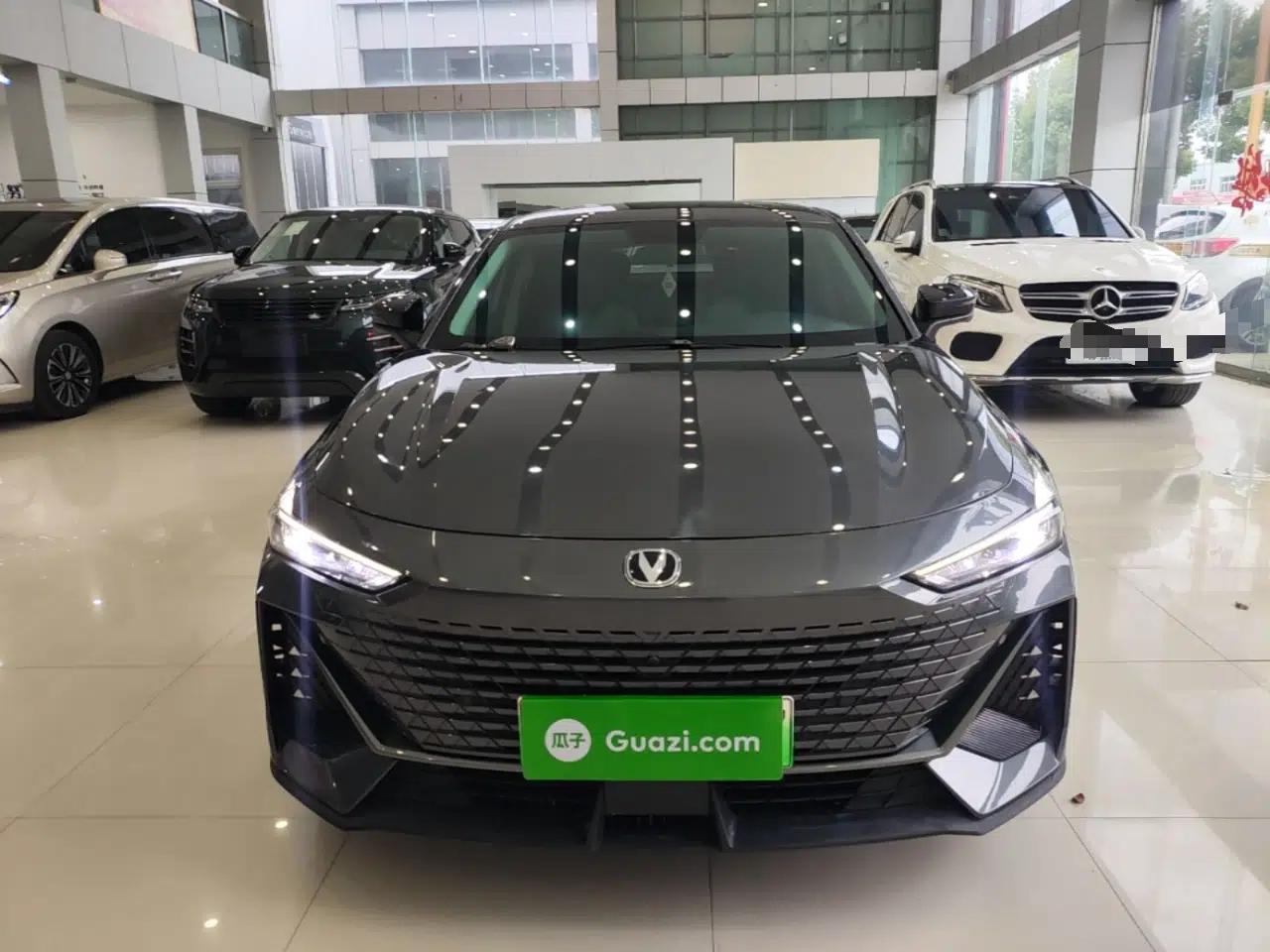 CHANGAN UNI-V iDD 2023 Zhidian iDD 1.5T 113km Smart & Fun Version (Rapid Edition) — миниатюра 2
