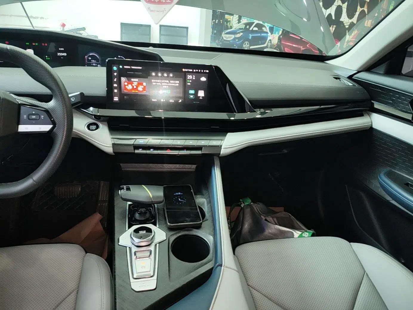 CHANGAN UNI-V iDD 2023 Zhidian iDD 1.5T 113km Smart & Fun Version (Rapid Edition) — миниатюра 16
