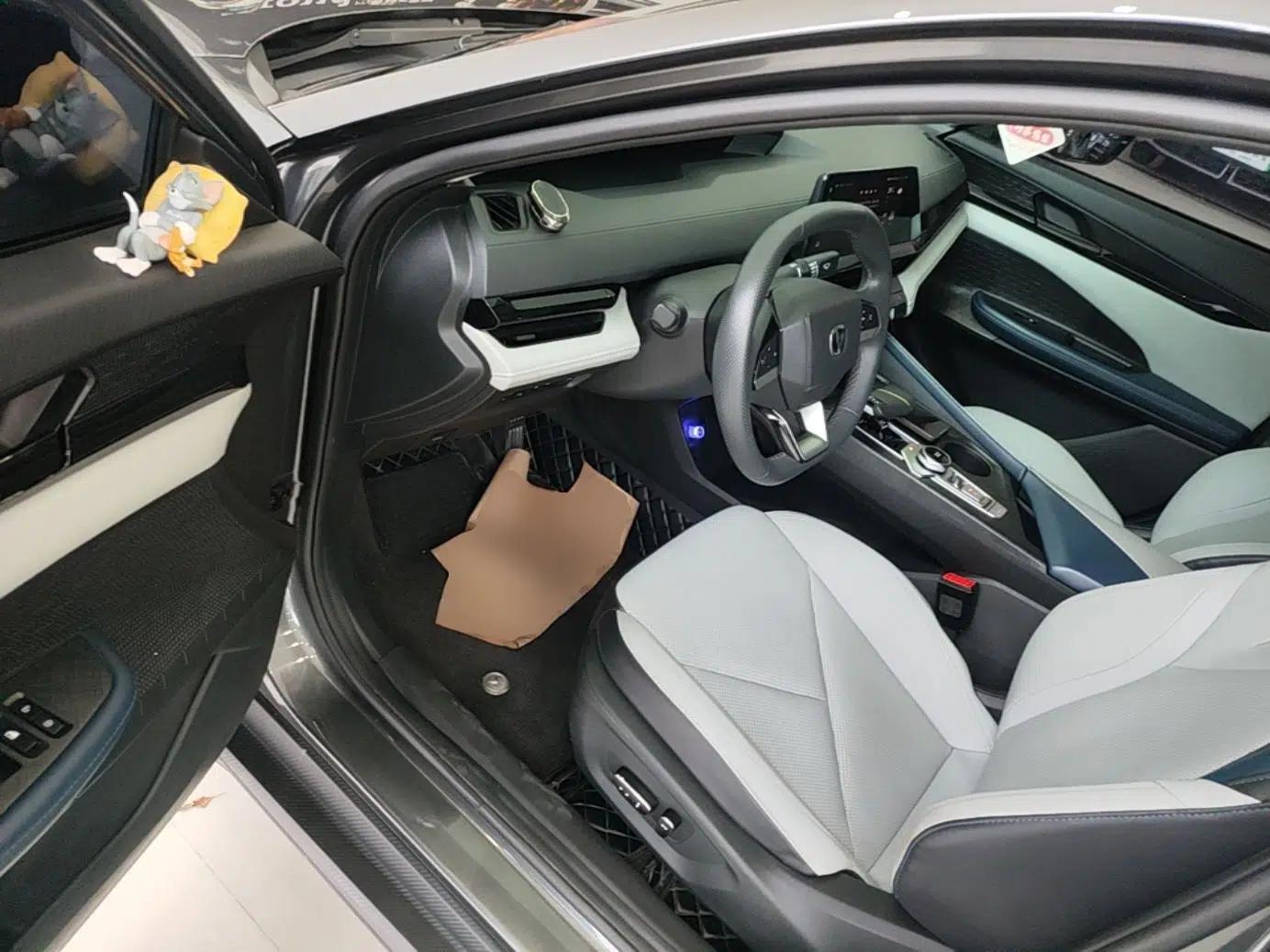 CHANGAN UNI-V iDD 2023 Zhidian iDD 1.5T 113km Smart & Fun Version (Rapid Edition) — миниатюра 19
