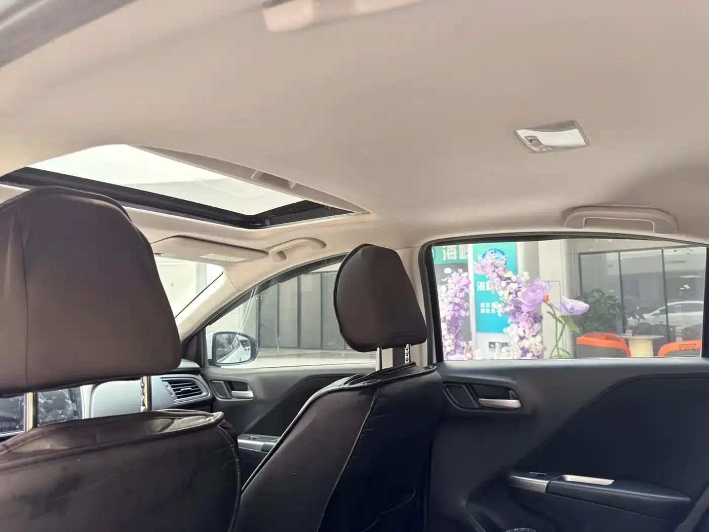 Honda City 2015 1.5L CVT Flagship Edition — миниатюра 5