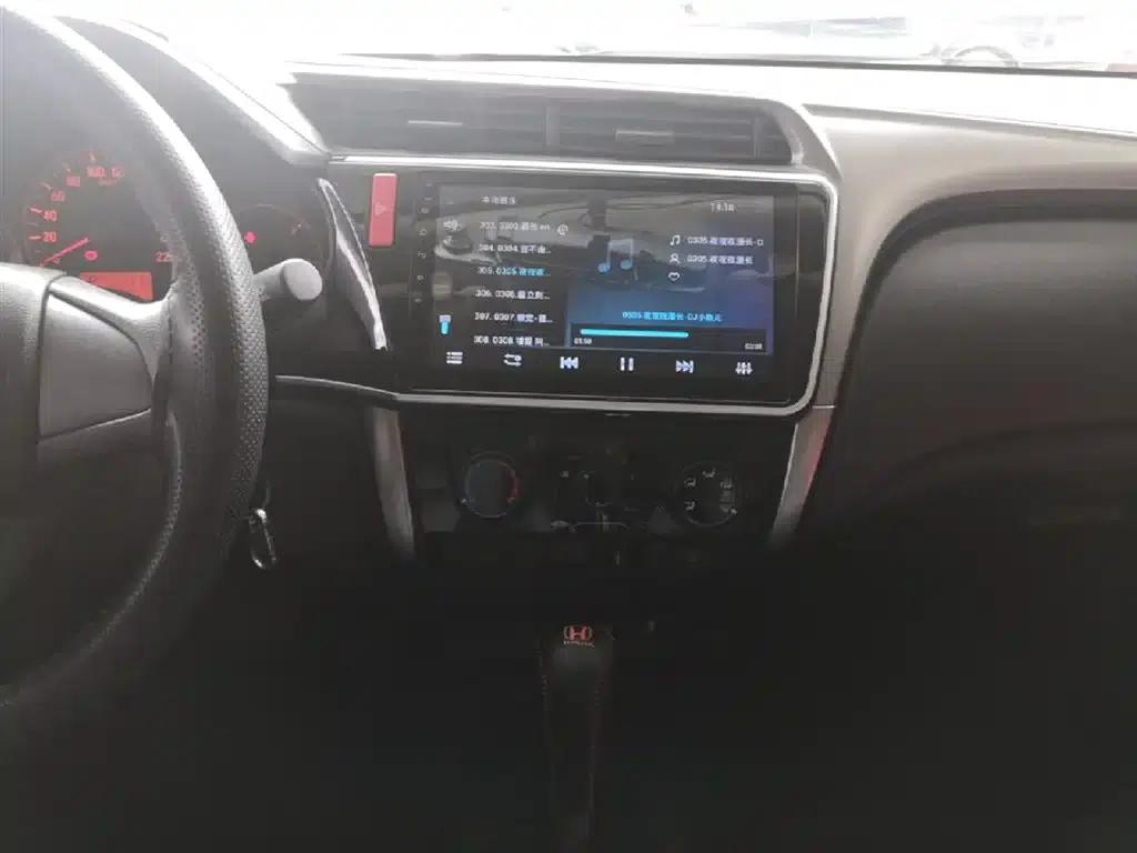 Honda City 2017 1.5L CVT Comfort Edition — миниатюра 13