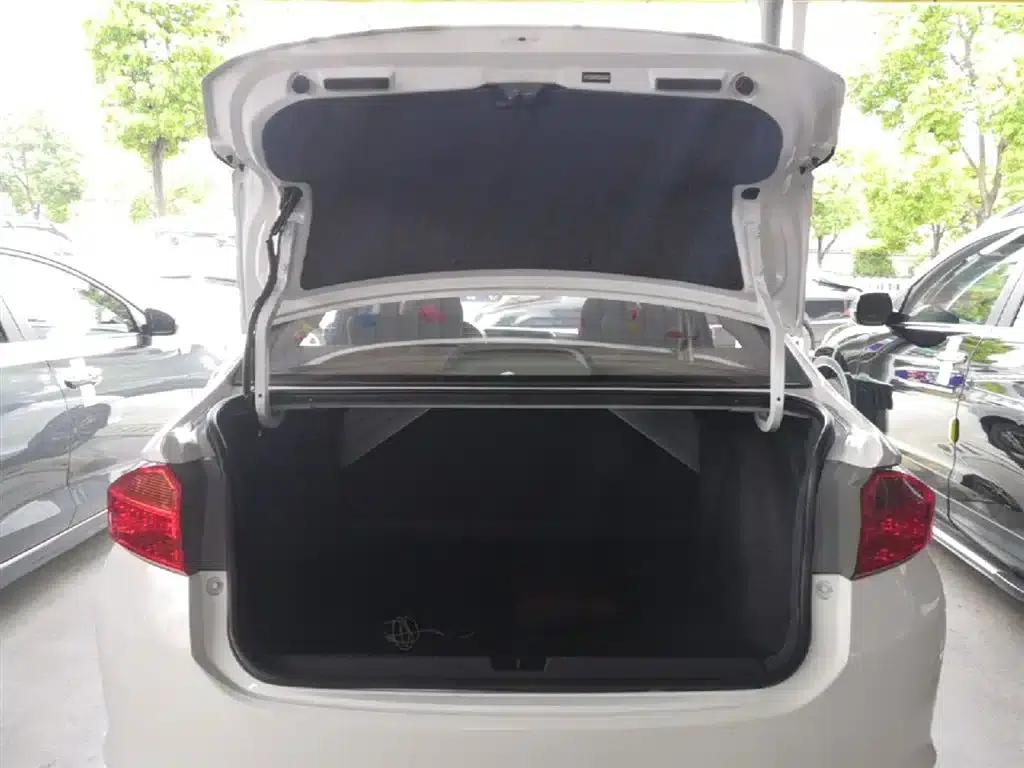 Honda City 2017 1.5L CVT Comfort Edition — миниатюра 19