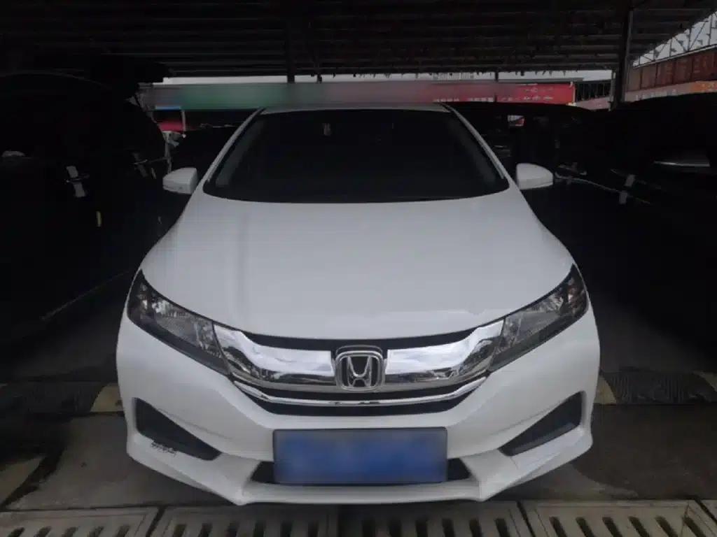 Honda City 2017 1.5L CVT Comfort Edition — миниатюра 3
