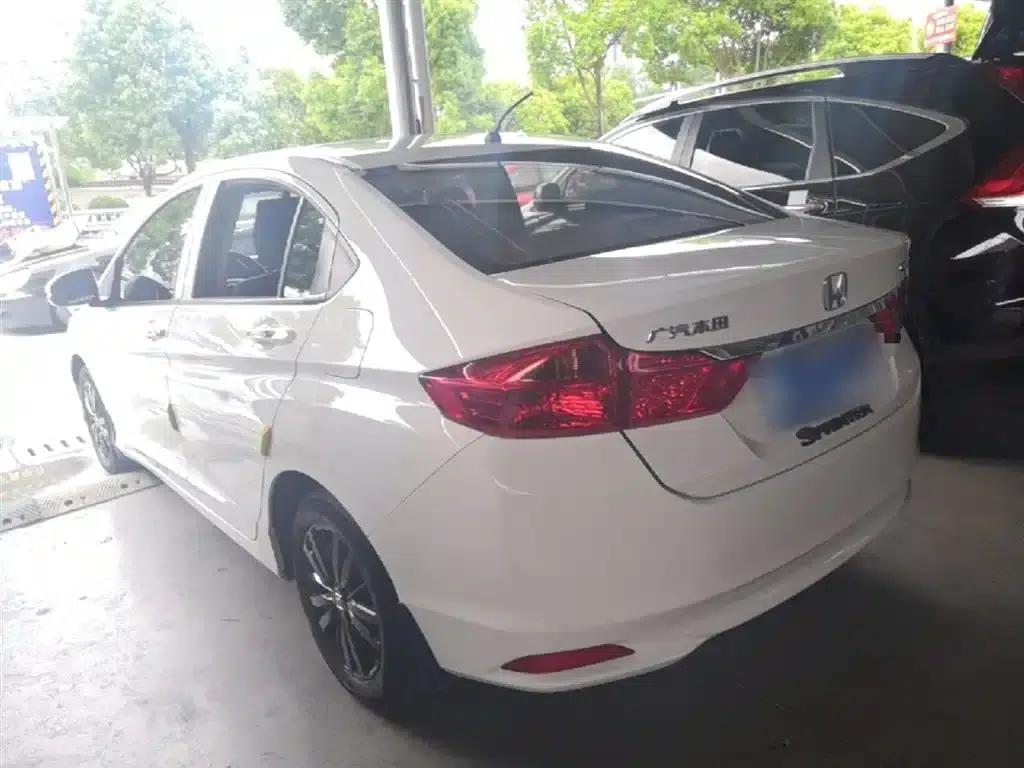 Honda City 2017 1.5L CVT Comfort Edition — миниатюра 5