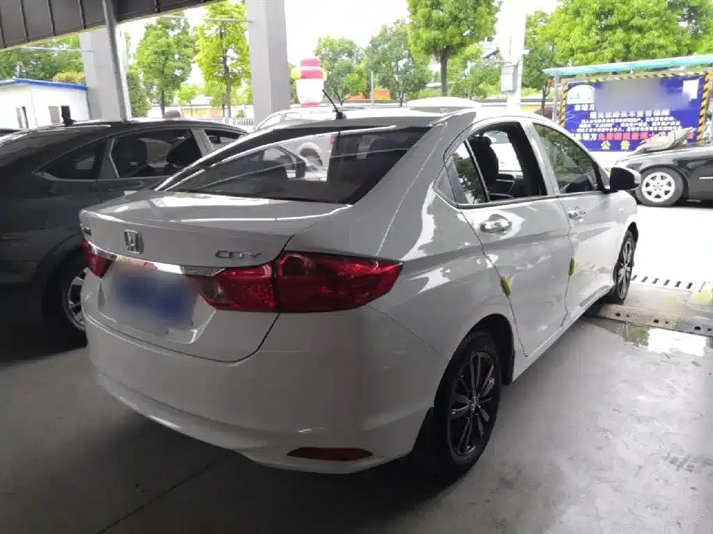 Honda City 2017 1.5L CVT Comfort Edition — миниатюра 7