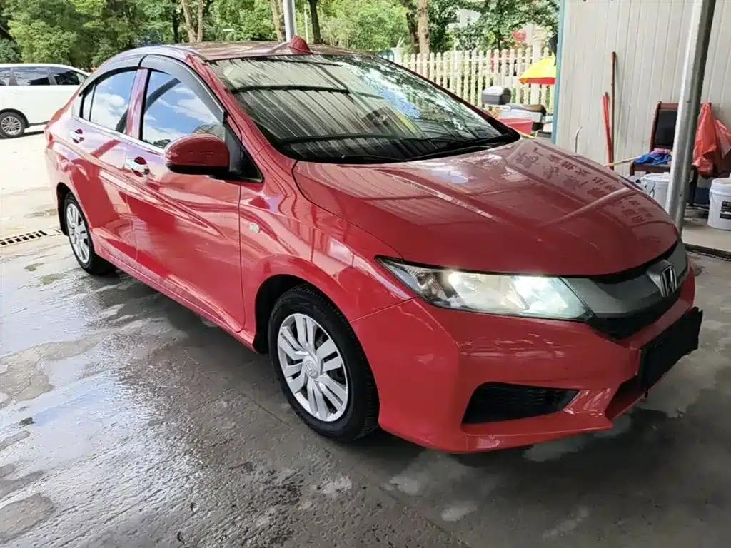 Honda City 2015 1.5L CVT Comfort Edition — миниатюра 4