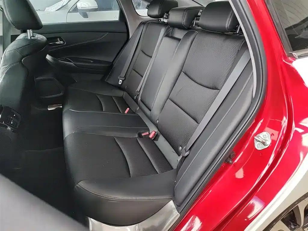 Spirior 2015 2.0L Premium Edition — миниатюра 17