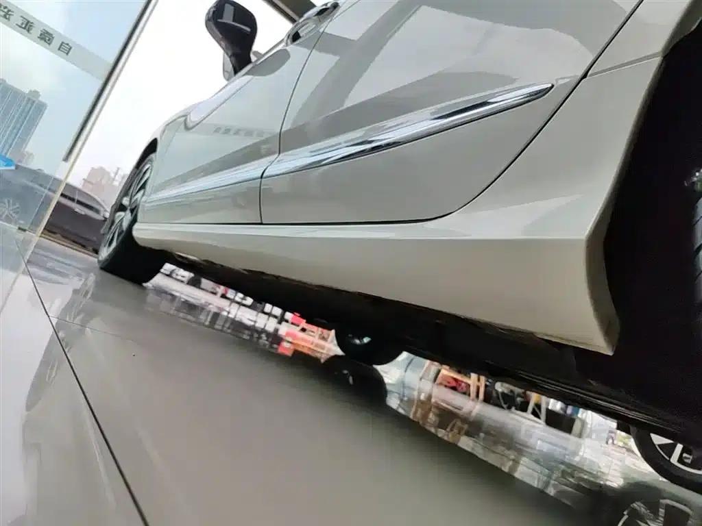 Spirior 2015 2.0L Premium Edition — миниатюра 22