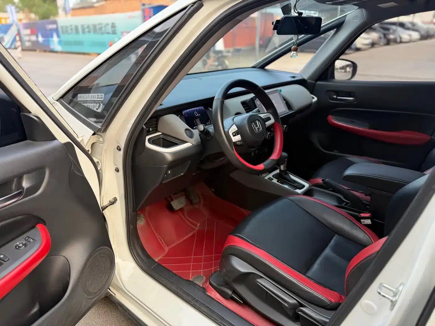 LIFE 2021 1.5L CVT CRO-S Fun Edition — миниатюра 4