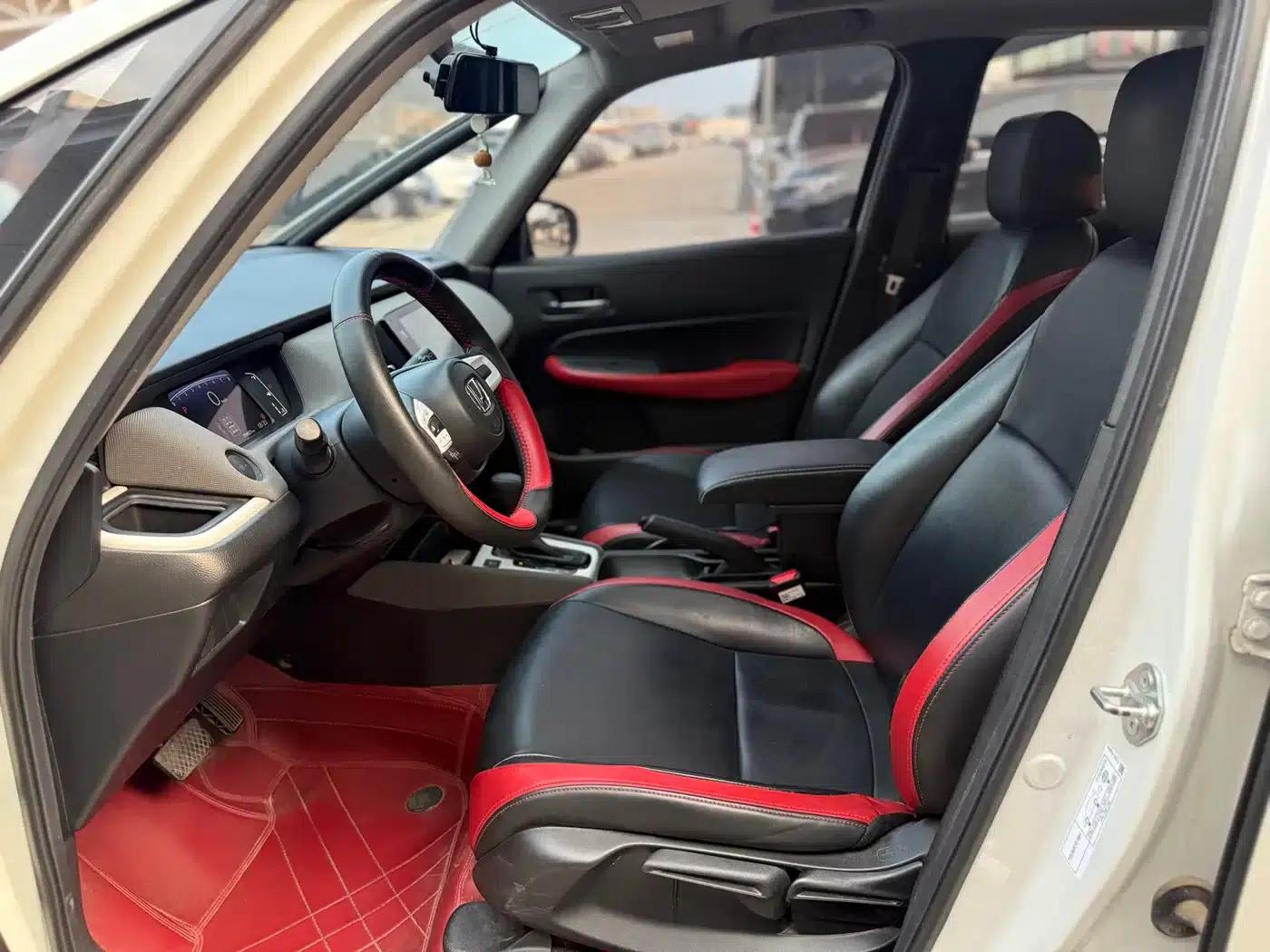 LIFE 2021 1.5L CVT CRO-S Fun Edition — миниатюра 5