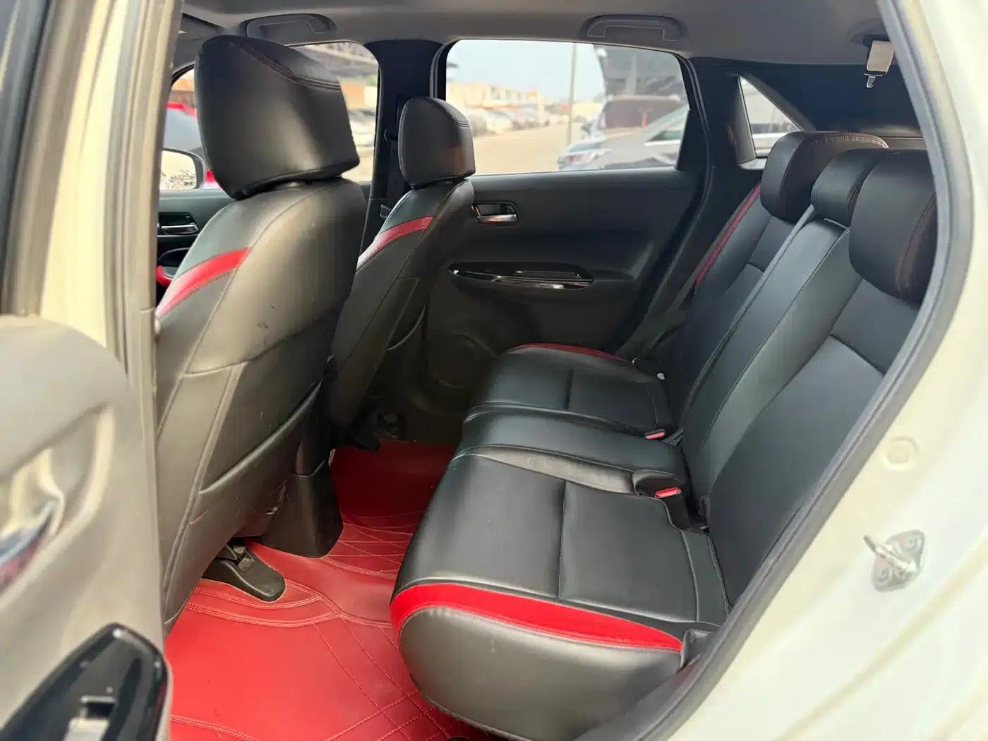LIFE 2021 1.5L CVT CRO-S Fun Edition — миниатюра 7