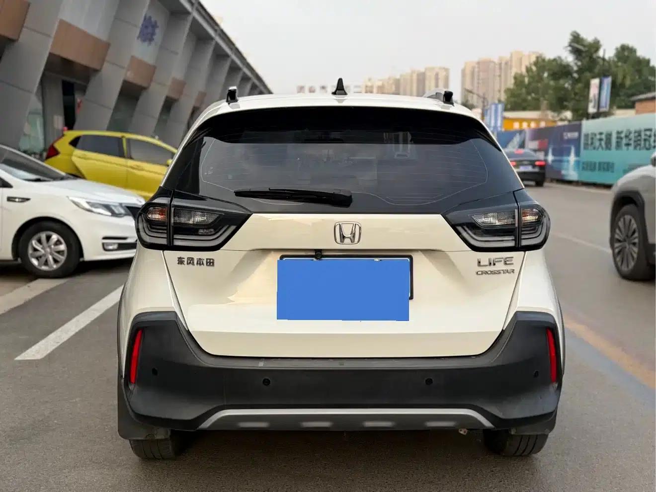LIFE 2021 1.5L CVT CRO-S Fun Edition — миниатюра 10