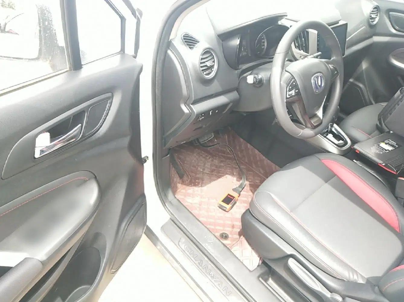 CHANGAN CS15 2016 1.5L Automatic Fashion Edition — миниатюра 19