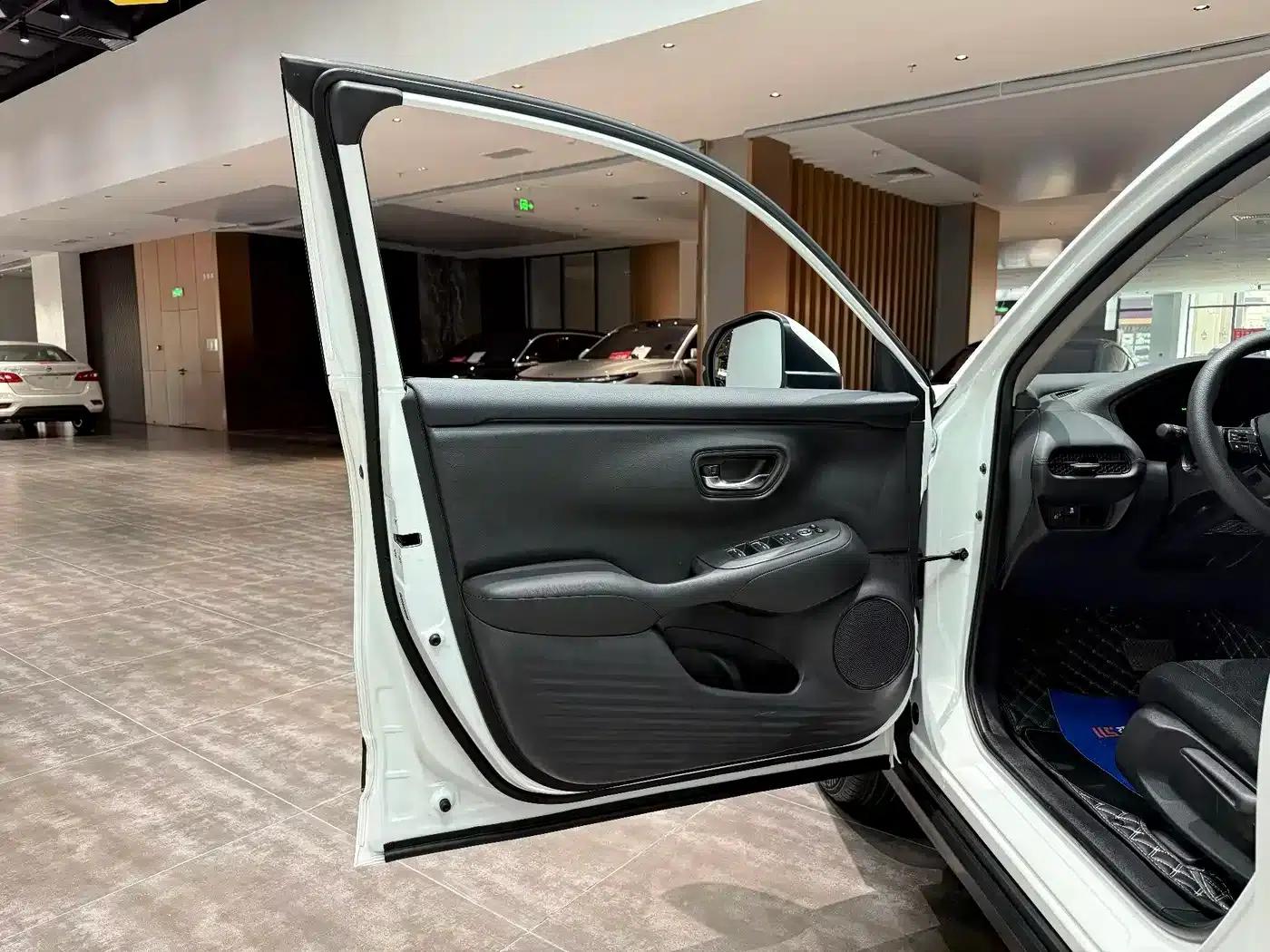 Honda HR-V 2023 240TURBO Enjoy Edition — миниатюра 13
