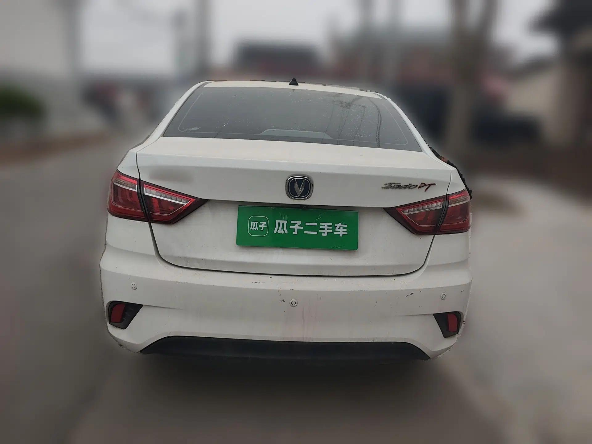 CHANGAN Eado DT 2018 1.6L Automatic Luxury Model — миниатюра 5