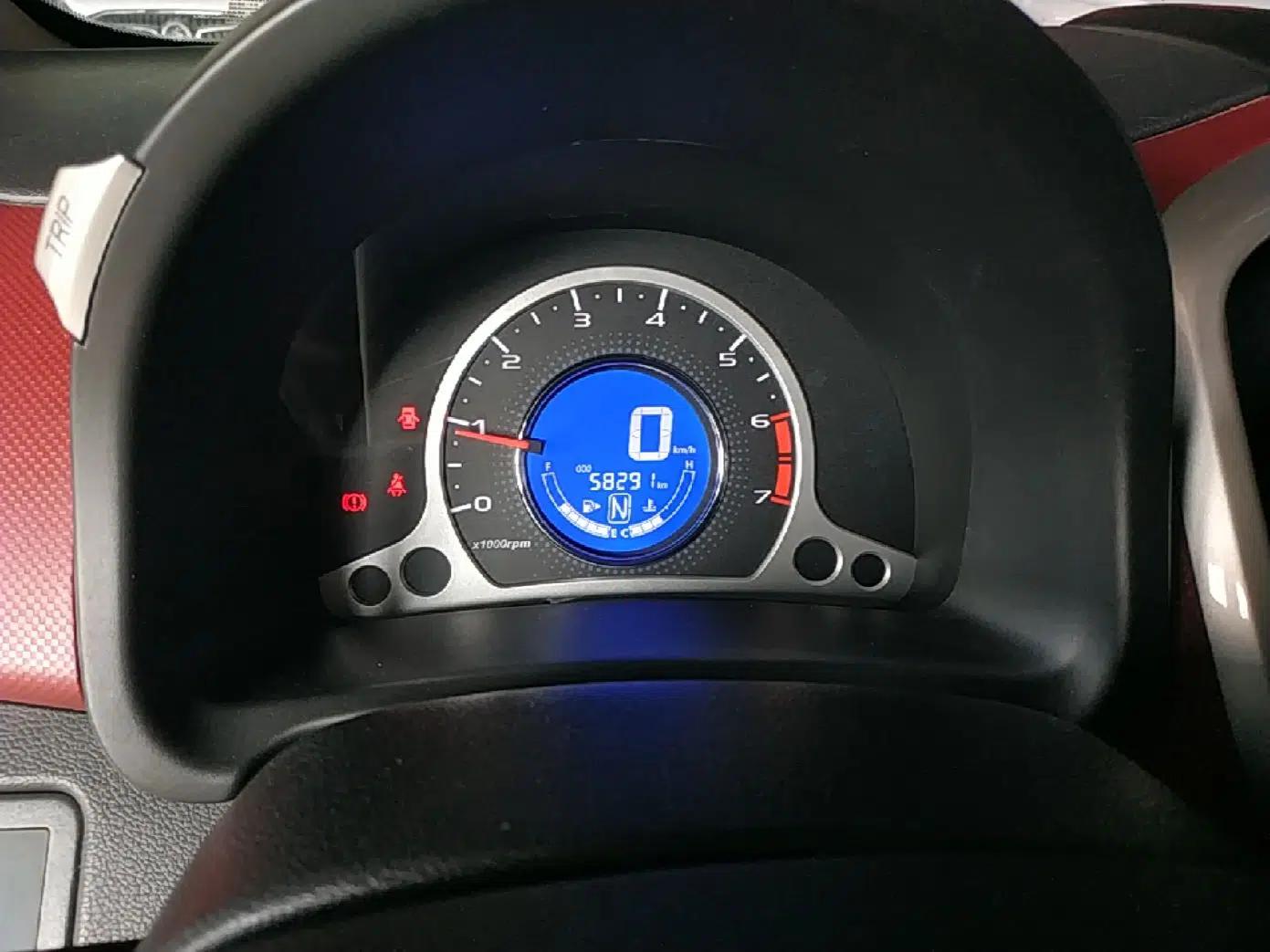 CHANGAN Benni 2015 1.4L IMT Luxury Model China V Standard — миниатюра 15