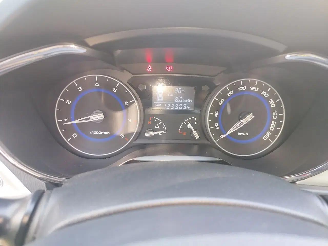 CHANGAN Alsvin V7 2015 1.6L Manual Enjoyment Model China IV Standard — миниатюра 12