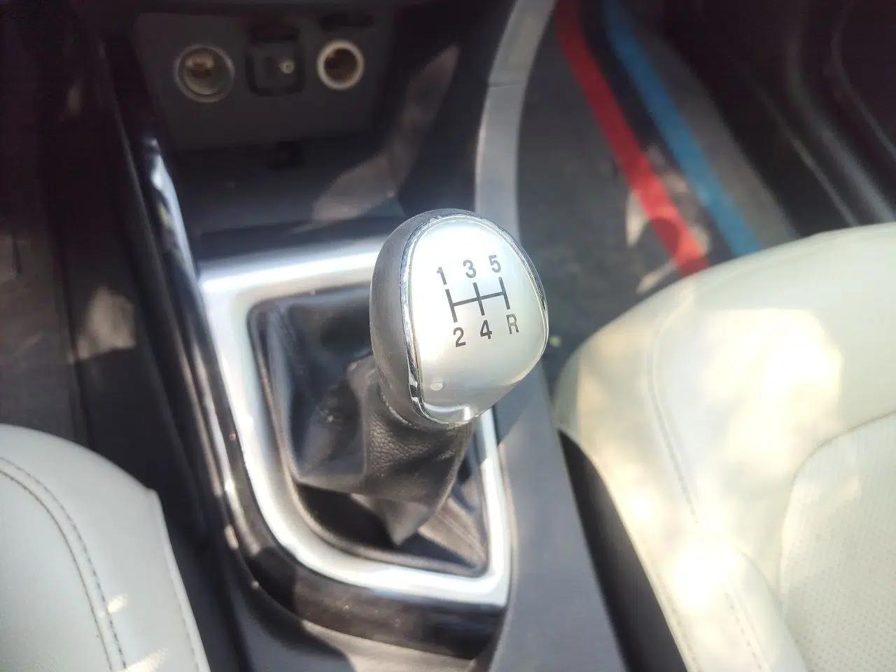 CHANGAN Alsvin V7 2015 1.6L Manual Enjoyment Model China IV Standard — миниатюра 15