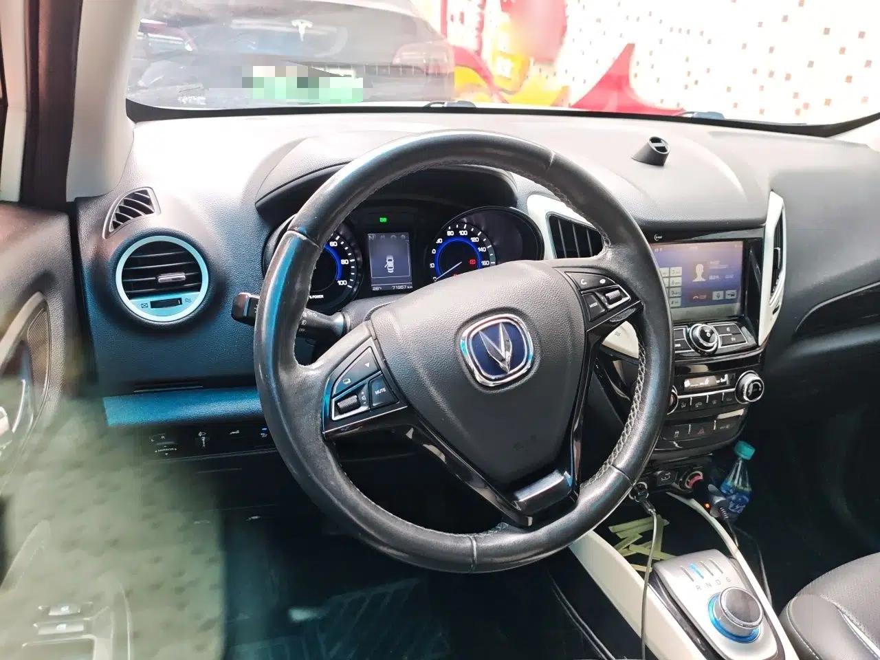 CHANGAN CS15EV 2018 350i — миниатюра 11