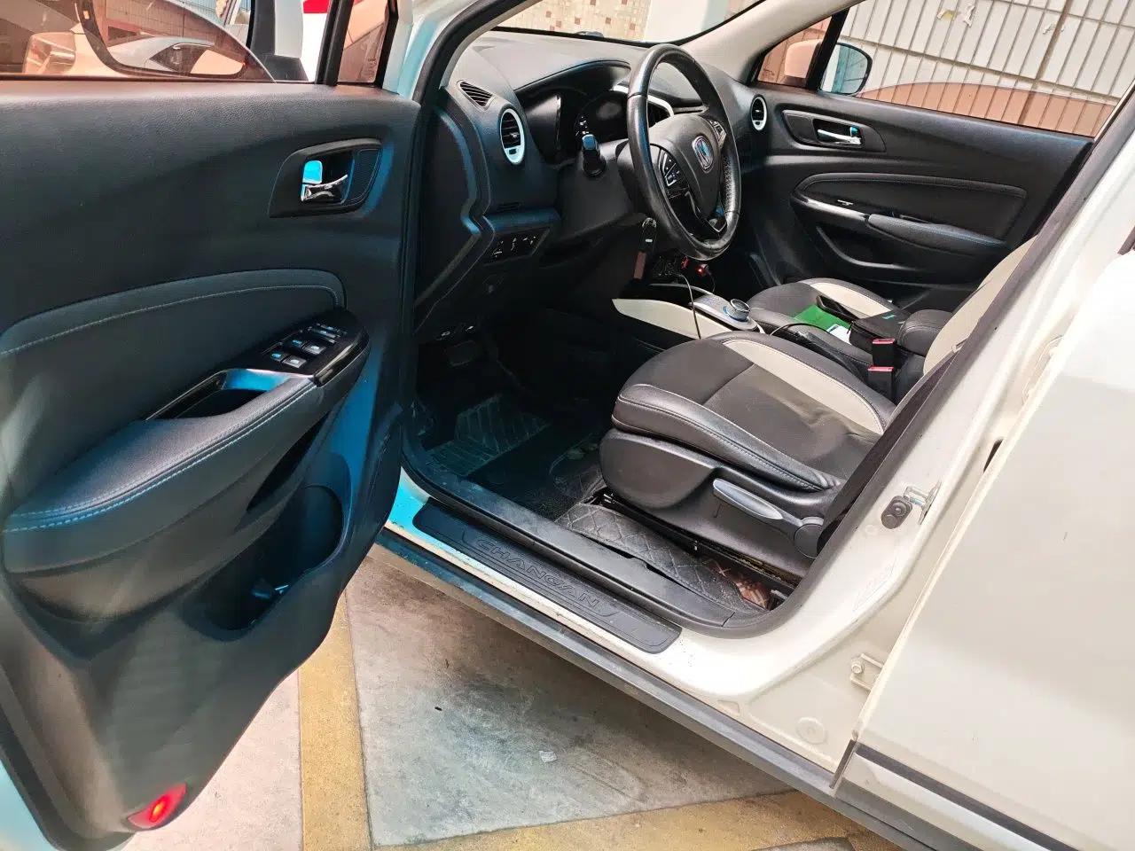 CHANGAN CS15EV 2018 350i — миниатюра 17