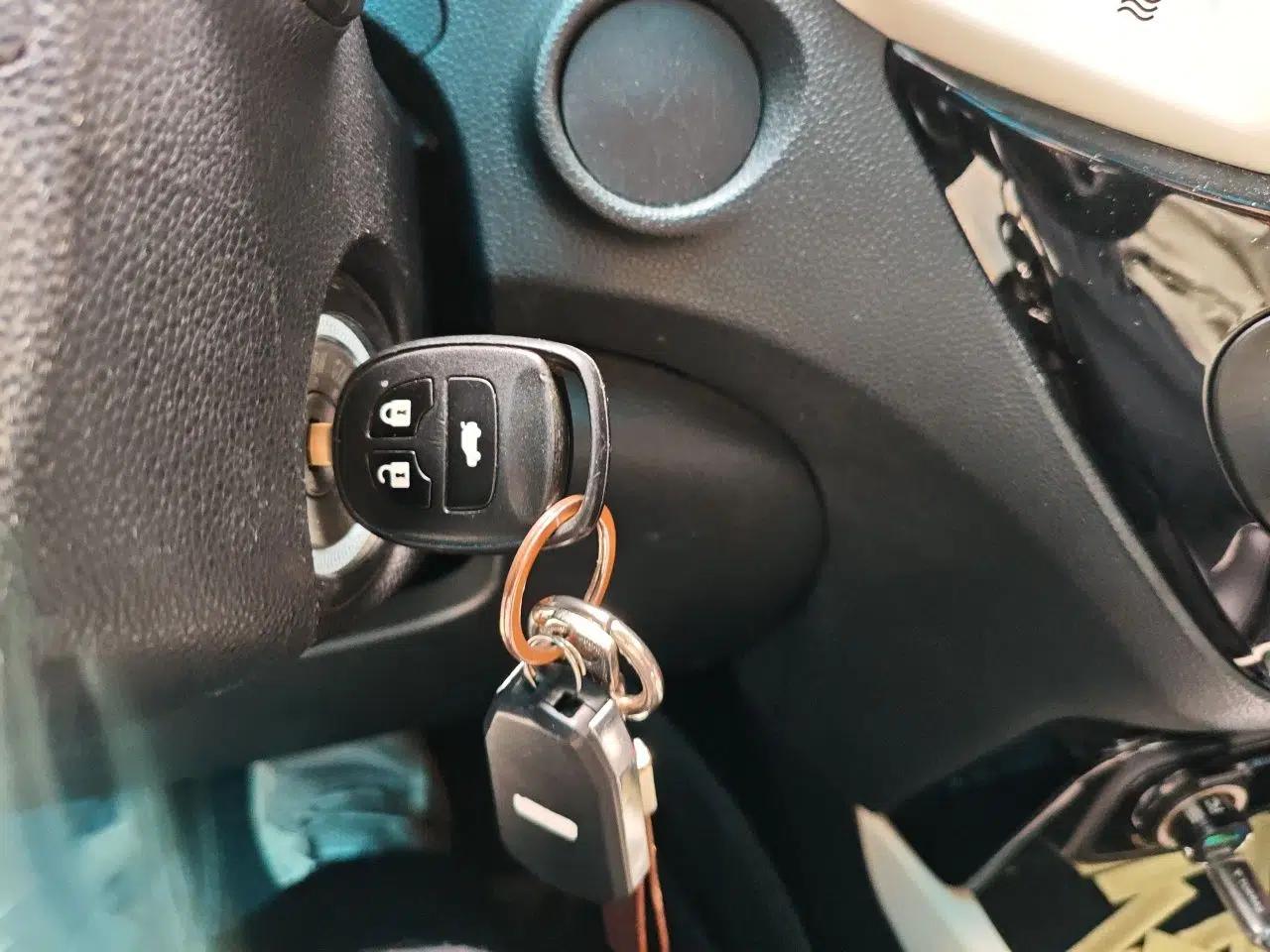 CHANGAN CS15EV 2018 350i — миниатюра 9