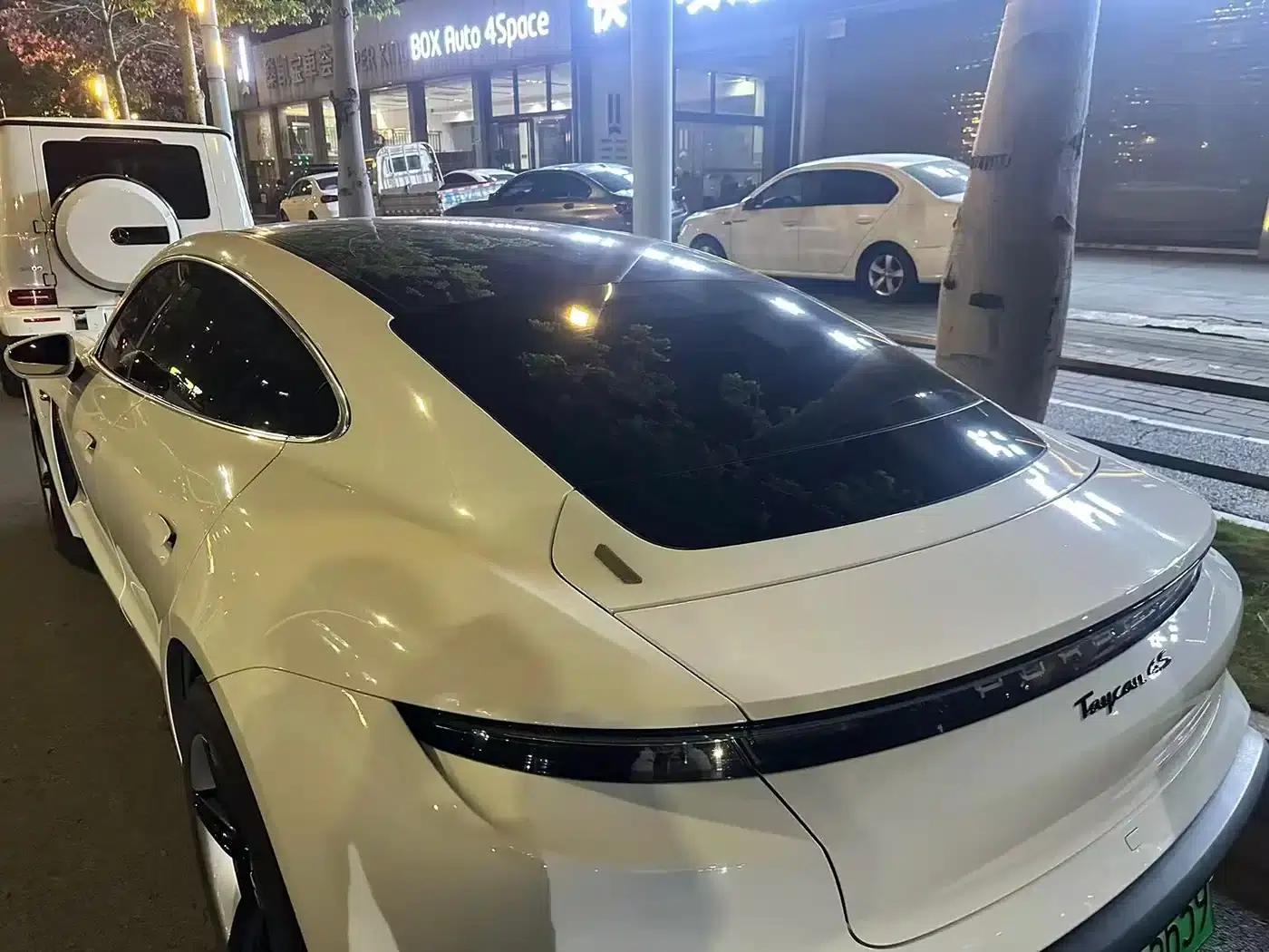 2022 Taycan — миниатюра 14