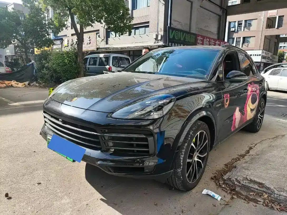 2022 Cayenne E-Hybrid 2.0T Platinum Edition — миниатюра 1