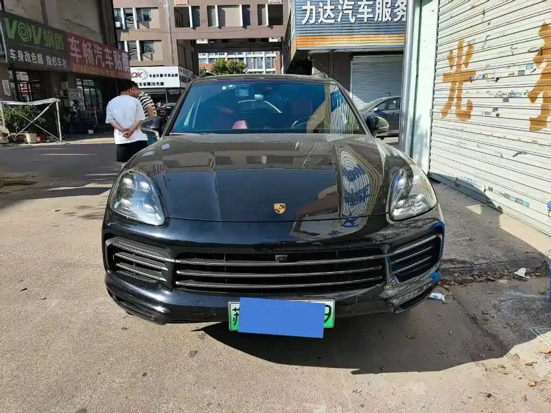 2022 Cayenne E-Hybrid 2.0T Platinum Edition — миниатюра 3