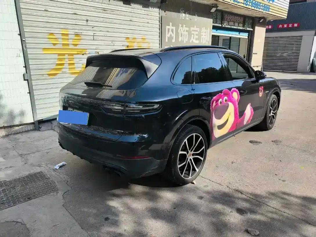 2022 Cayenne E-Hybrid 2.0T Platinum Edition — миниатюра 5