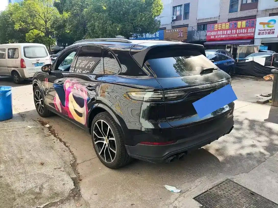 2022 Cayenne E-Hybrid 2.0T Platinum Edition — миниатюра 7