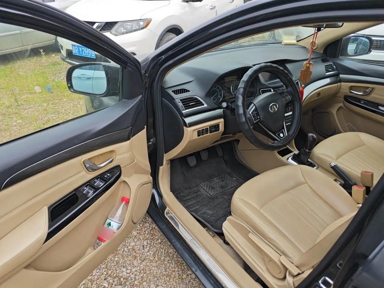 Great Wall C30 2015 1.5L Manual Luxury Model — миниатюра 17